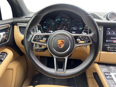 Used 2018 Porsche Macan image 55
