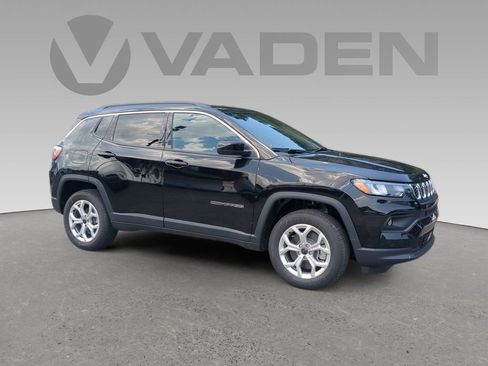 New 2025 Jeep Compass Latitude w/ Convenience Group image 1