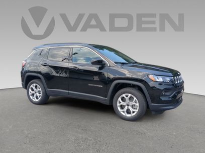 New 2025 Jeep Compass Latitude w/ Convenience Group