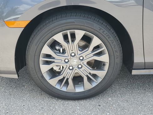 New 2026 Honda Odyssey Touring image 9