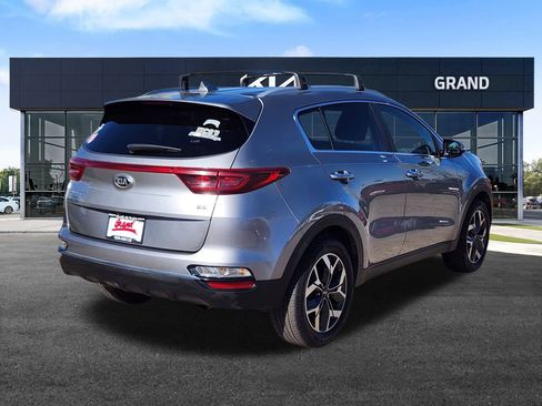 Used 2020 Kia Sportage EX image 5