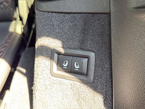 Used 2023 Jeep Grand Cherokee L Summit AWD/4WD image 19