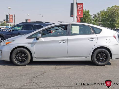 Used 2015 Toyota Prius Two FWD image 12