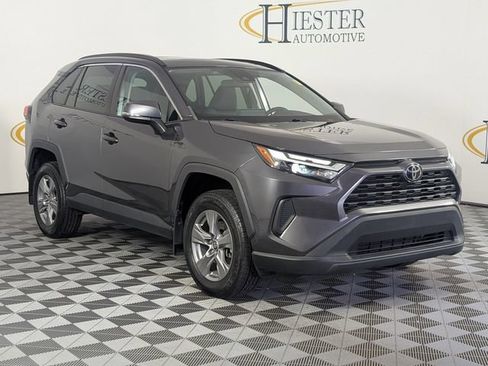 Used 2024 Toyota RAV4 XLE w/ Convenience Package FWD image 2