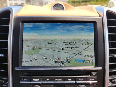Used 2014 Porsche Cayenne AWD/4WD image 31