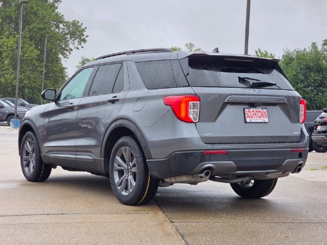 Used 2023 Ford Explorer XLT w/ Equipment Group 202A AWD/4WD image 6