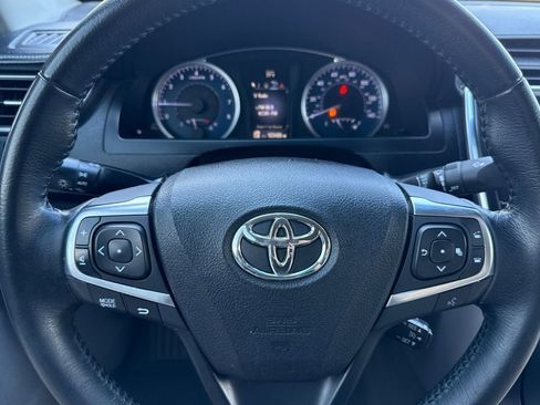 Used 2015 Toyota Camry XLE w/ Convenience Package image 19