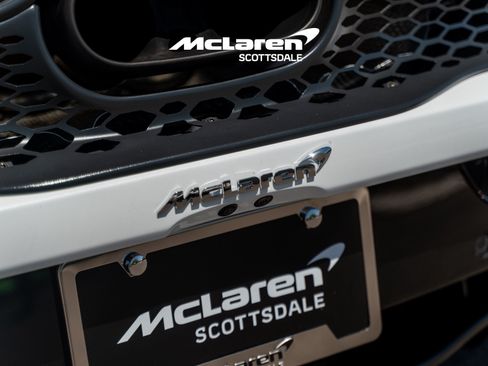 Used 2024 McLaren 750S RWD image 22
