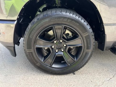 Used 2022 RAM 1500 Big Horn AWD/4WD image 4