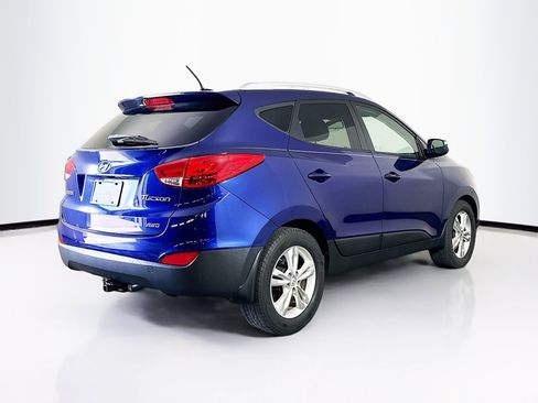 Used 2012 Hyundai Tucson GLS image 9