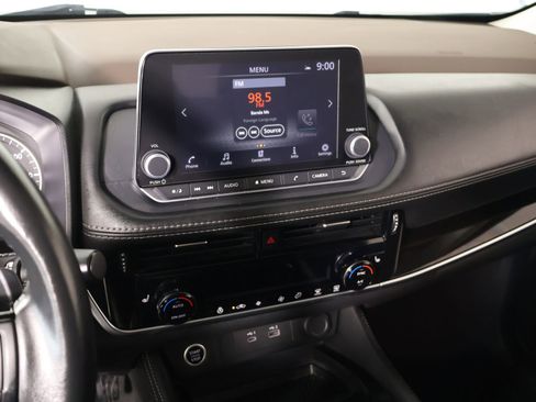 Used 2023 Nissan Rogue SL FWD image 5