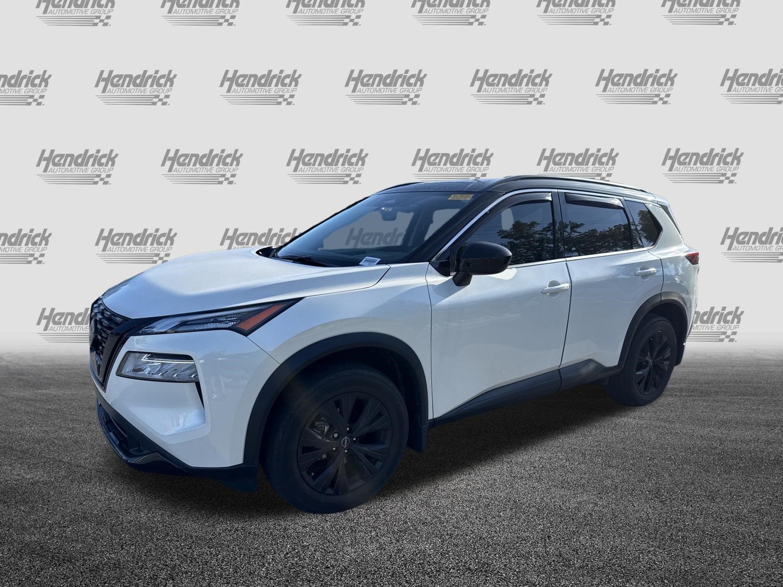 Used 2023 Nissan Rogue SV w/ SV Premium B Package FWD image 5