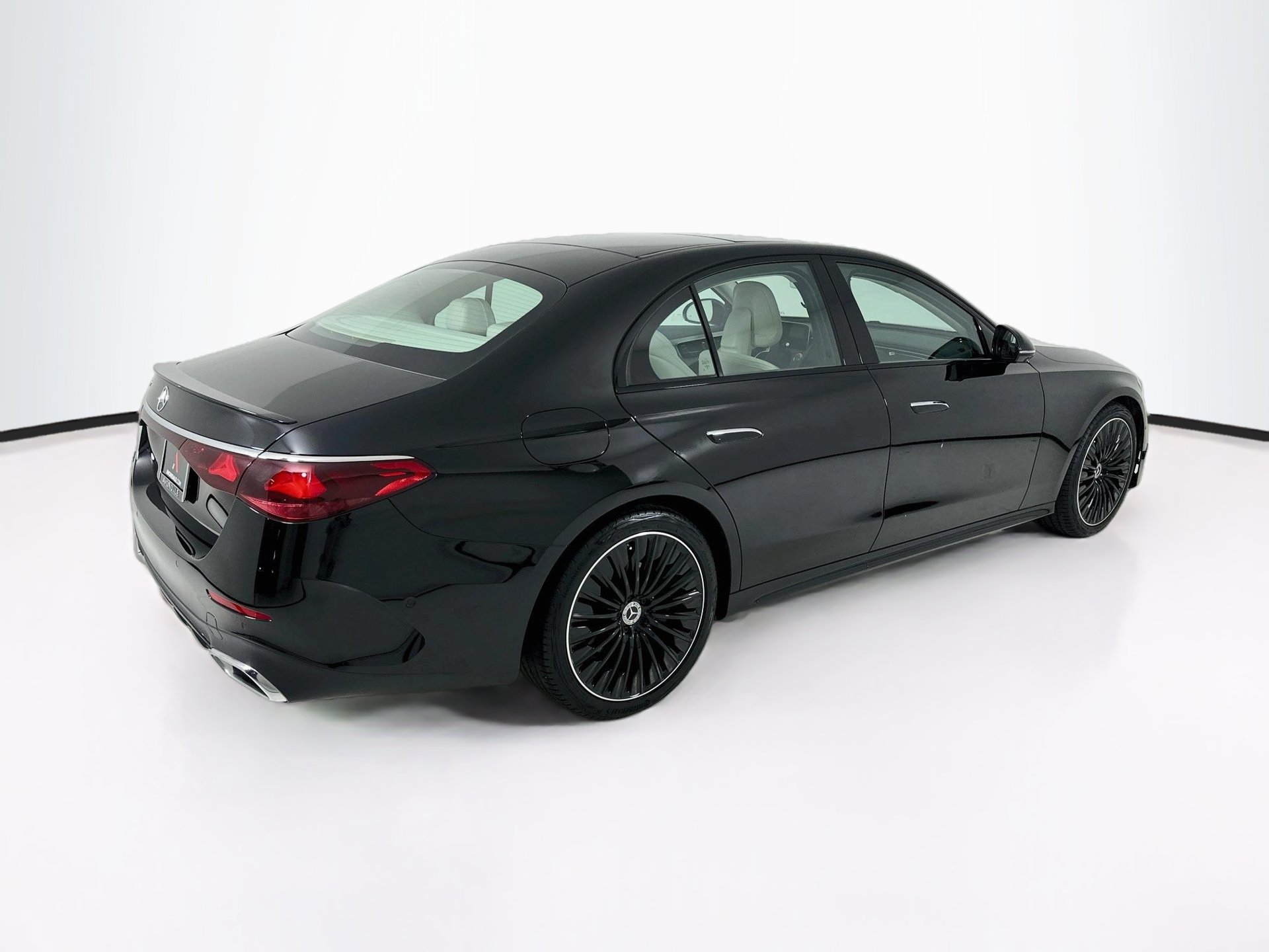 Used 2026 Mercedes-Benz E 350 Sedan image 8