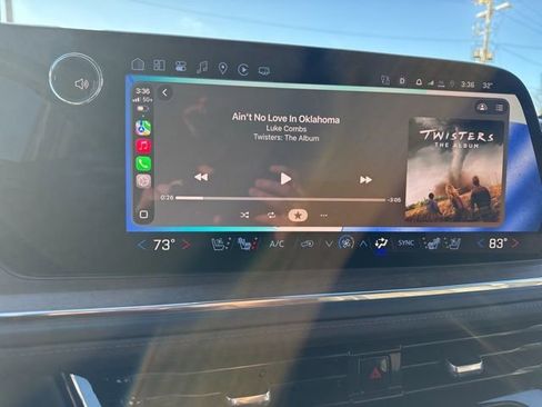 Used 2025 Chevrolet Tahoe High Country image 17