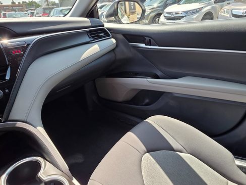 Used 2023 Toyota Camry LE FWD image 32