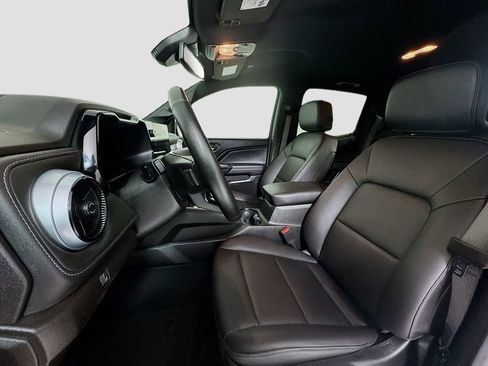 Used 2023 Chevrolet Colorado LT image 8