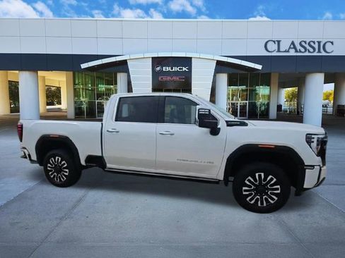 Used 2025 GMC Sierra 2500 Denali Ultimate AWD/4WD image 9