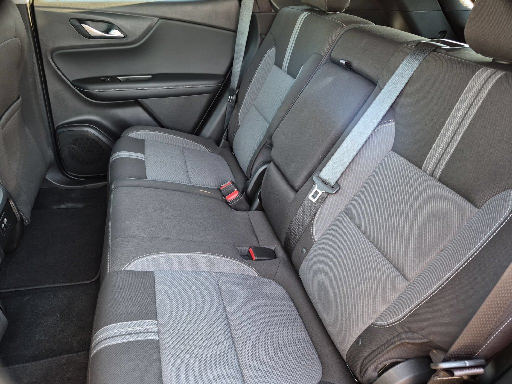 Used 2025 Chevrolet Blazer LT AWD/4WD image 25