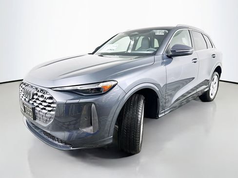 Used 2025 Audi Q5 Premium Plus image 3