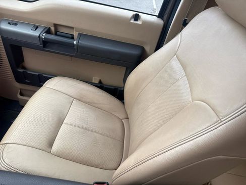 Used 2016 Ford F350 Lariat w/ Lariat Interior Package image 20