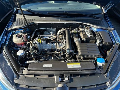 Used 2021 Volkswagen Golf 4-Door image 22