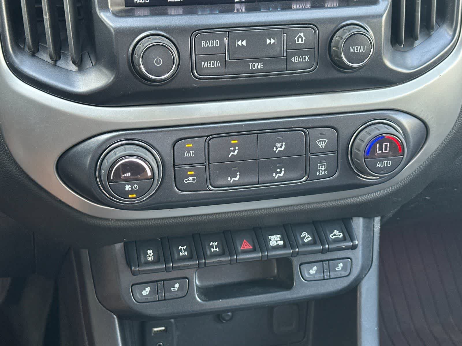 Used 2018 Chevrolet Colorado ZR2 w/ LPO, Premium Interior Package AWD/4WD image 19