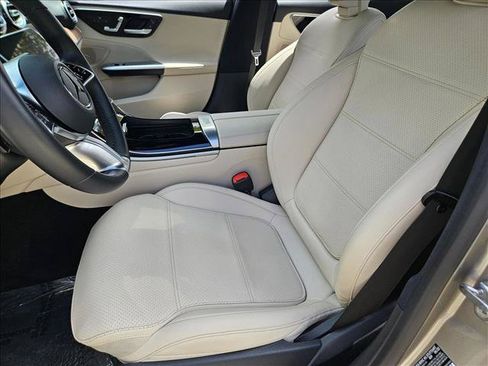 Used 2023 Mercedes-Benz C 300 Sedan image 15