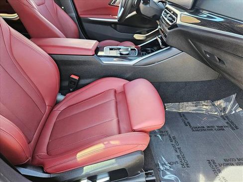 Used 2023 BMW 330i Sedan w/ Premium Package image 18