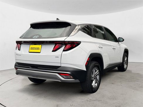 Certified 2025 Hyundai Tucson SE AWD/4WD image 4