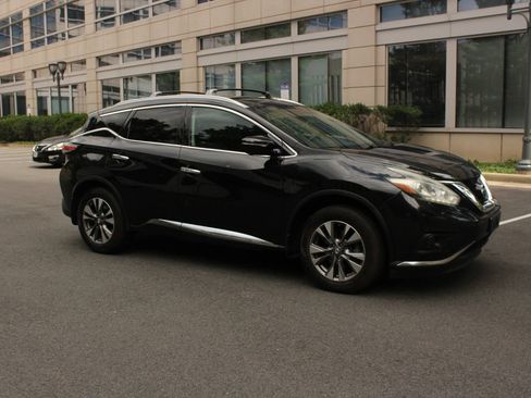 Used 2015 Nissan Murano SL w/ SL Technology Package AWD/4WD image 2