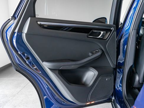 New 2026 Porsche Macan S AWD/4WD image 23