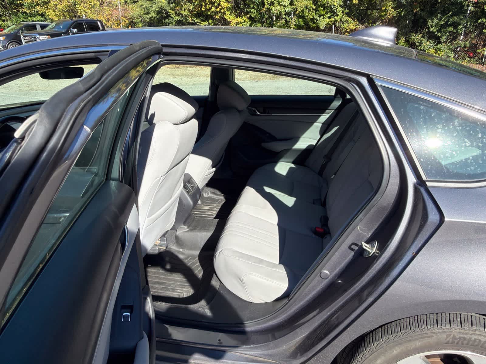Used 2018 Honda Accord EX-L image 16