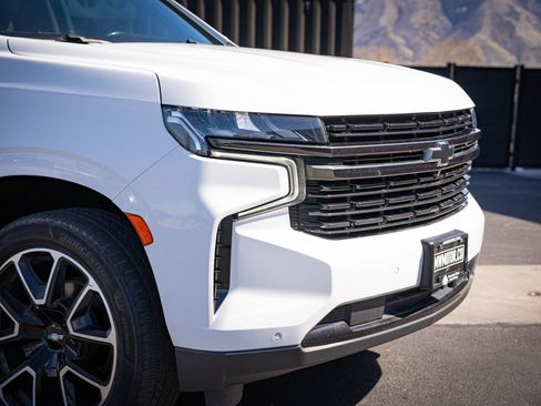 Used 2021 Chevrolet Suburban RST w/ Luxury Package image 3