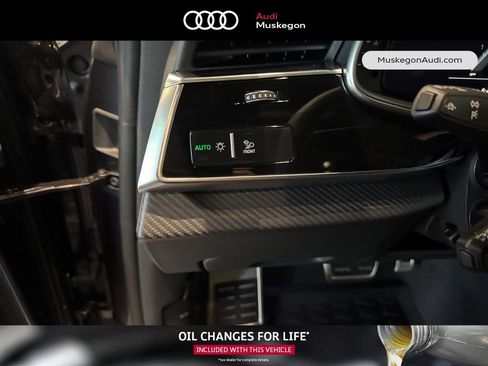 New 2025 Audi SQ8 Prestige image 14