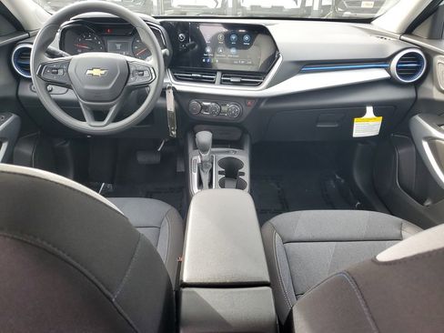 New 2026 Chevrolet Trax LS image 9