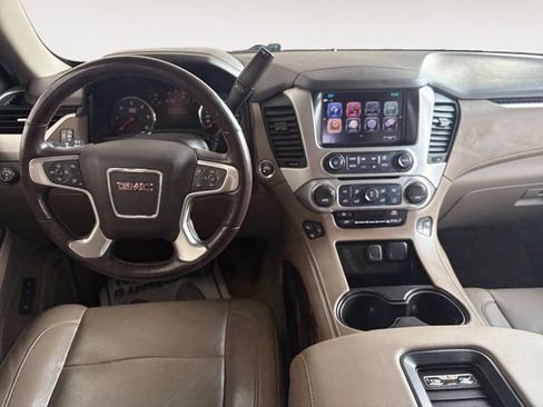 Used 2017 GMC Yukon SLT w/ Premium Edition AWD/4WD image 8