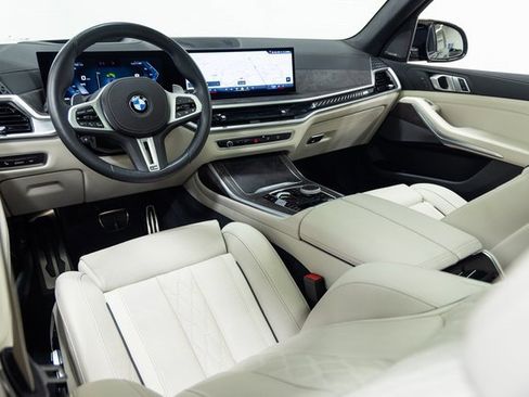 Certified 2025 BMW X7 M60i image 22