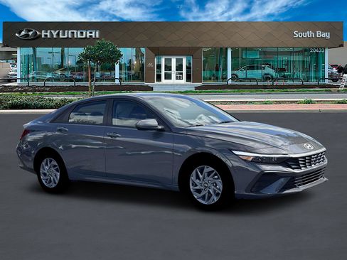 New 2026 Hyundai Elantra Blue image 10