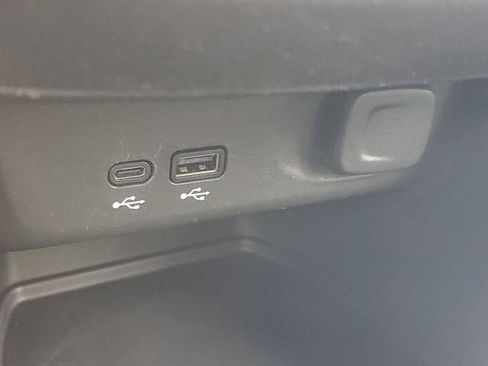 Certified 2024 Buick Envista Preferred image 28