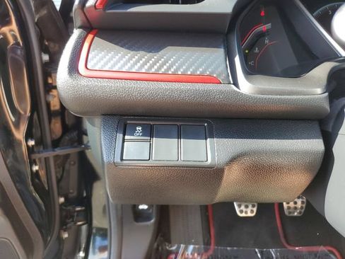 Used 2018 Honda Civic Type R image 32