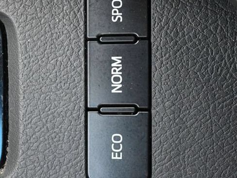 Certified 2016 Toyota Avalon Limited w/ Toyota Safety Sense Package FWD image 28