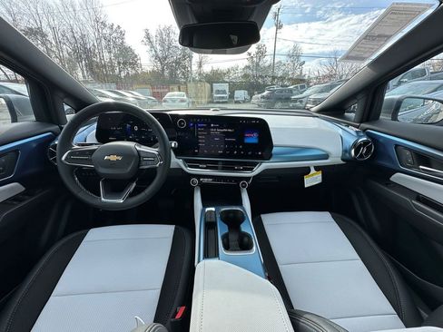 New 2026 Chevrolet Equinox EV LT image 20