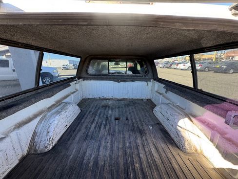Used 2005 Chevrolet Silverado 2500 LS w/ Skid Plate Package AWD/4WD image 33