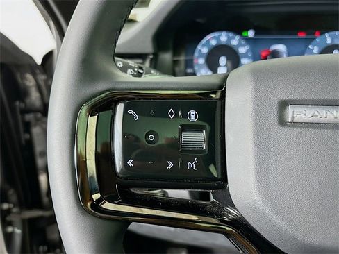 Used 2026 Land Rover Range Rover Evoque S image 10