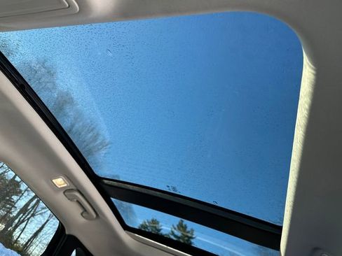 Used 2025 Ford Escape Platinum image 39