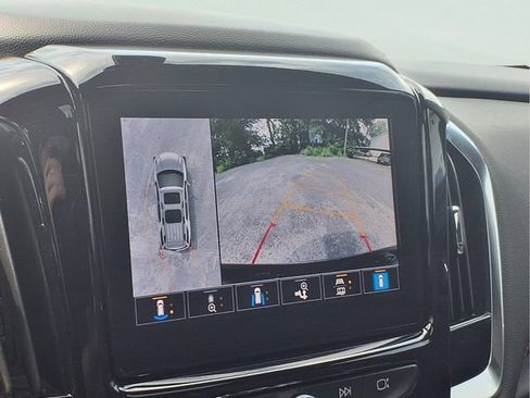 Used 2023 Chevrolet Traverse RS AWD/4WD image 8
