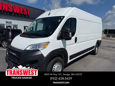 Used 2024 RAM ProMaster 2500 w/ Convenience Group FWD image 1