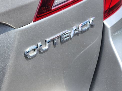 Used 2018 Subaru Outback 2.5i Premium AWD/4WD image 15