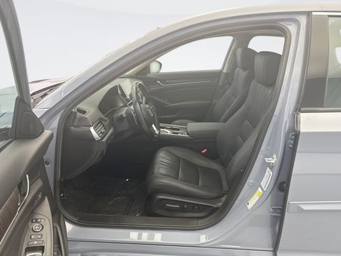 Used 2021 Honda Accord Touring image 10
