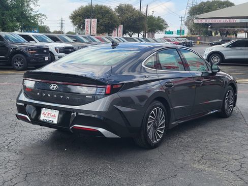 Used 2025 Hyundai Sonata SEL image 4